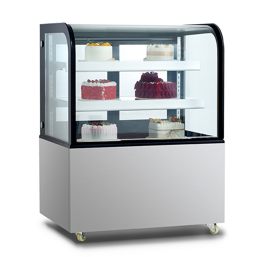 W jaki sposób funkcja chłodzenia i konserwacji szafki na wyświetlacze ciasta poprawia jakość produktu?